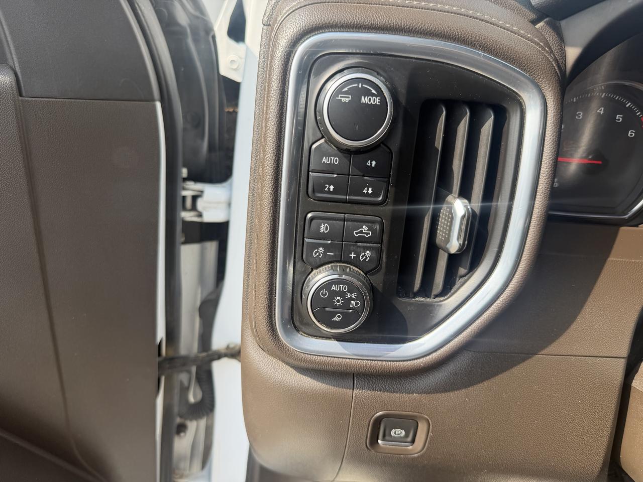 2022 Chevrolet Silverado 1500 LTD LT Trail Boss | 6.2L | Clean CARFAX Photo