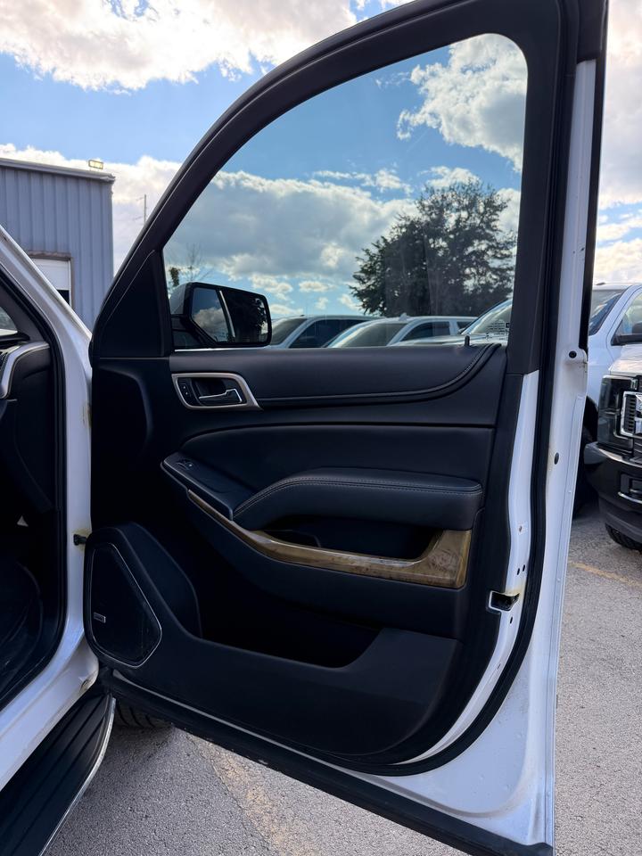 2017 GMC Yukon 4WD 4dr Denali Photo