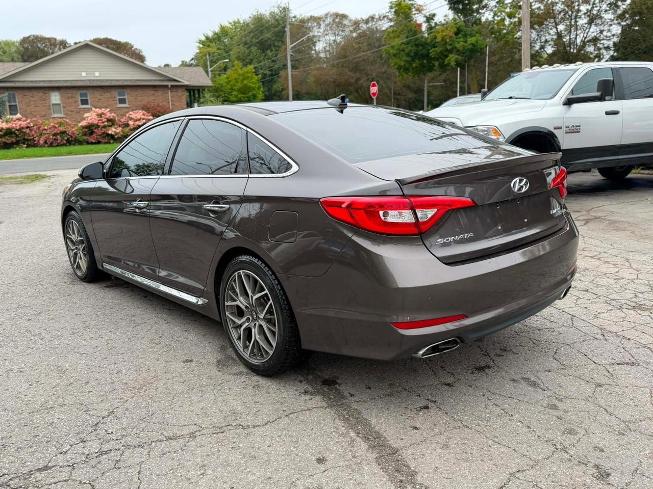 2016 Hyundai Sonata 4dr Sdn 2.4L Auto Limited Photo
