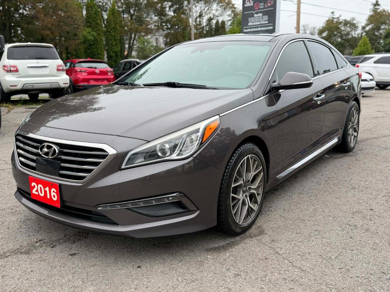 2016 Hyundai Sonata 4dr Sdn 2.4L Auto Limited Photo2