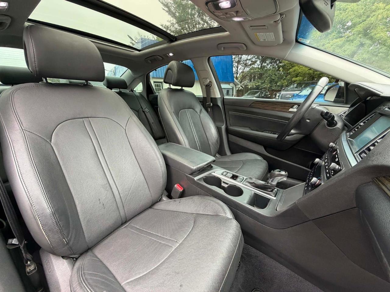 2016 Hyundai Sonata 4dr Sdn 2.4L Auto Limited Photo