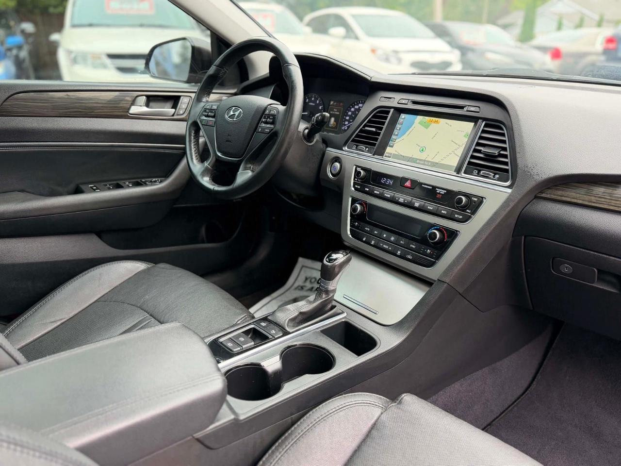 2016 Hyundai Sonata 4dr Sdn 2.4L Auto Limited Photo
