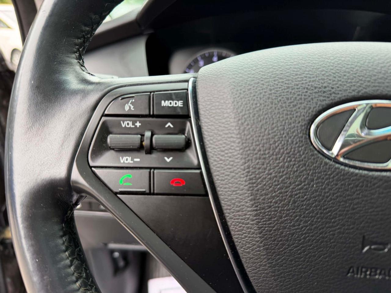 2016 Hyundai Sonata 4dr Sdn 2.4L Auto Limited Photo