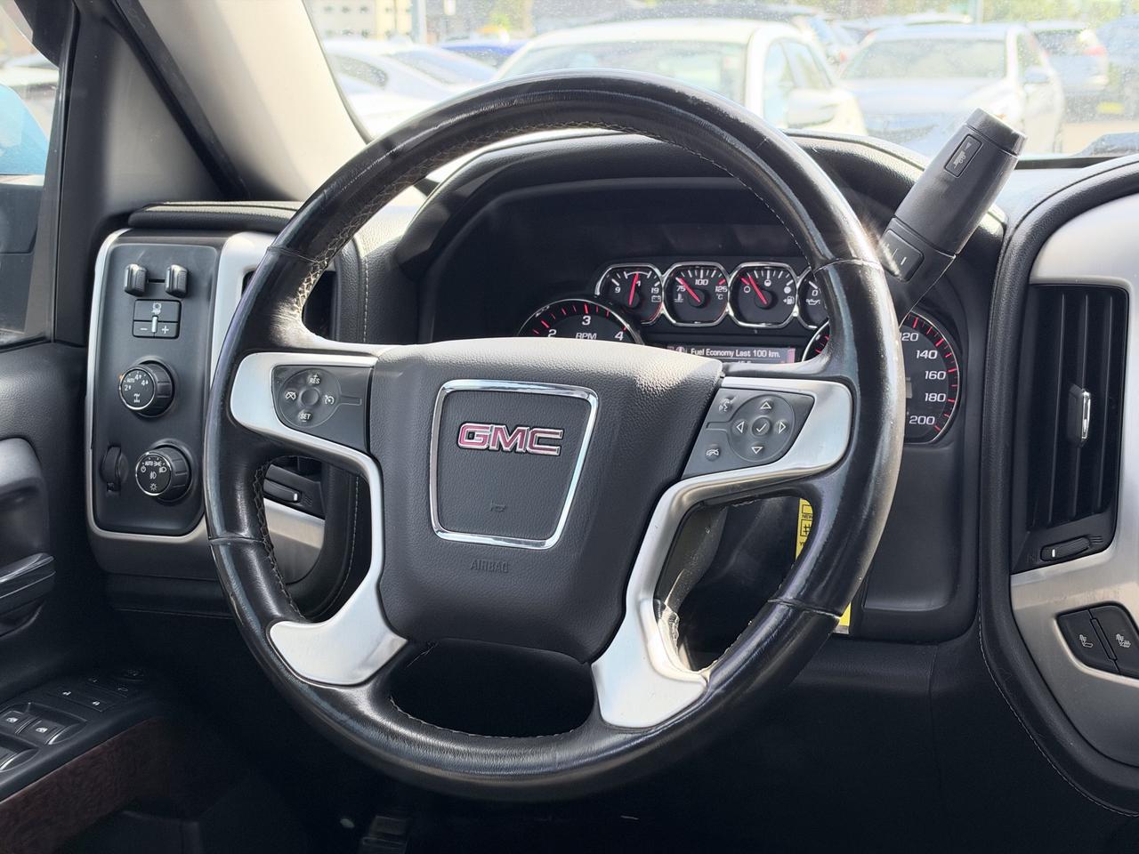 2015 GMC Sierra 1500 4WD CREW CAB 143.5" SLE Photo