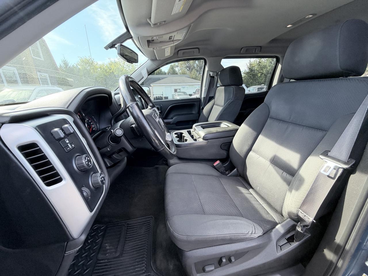 2015 GMC Sierra 1500 4WD CREW CAB 143.5" SLE Photo