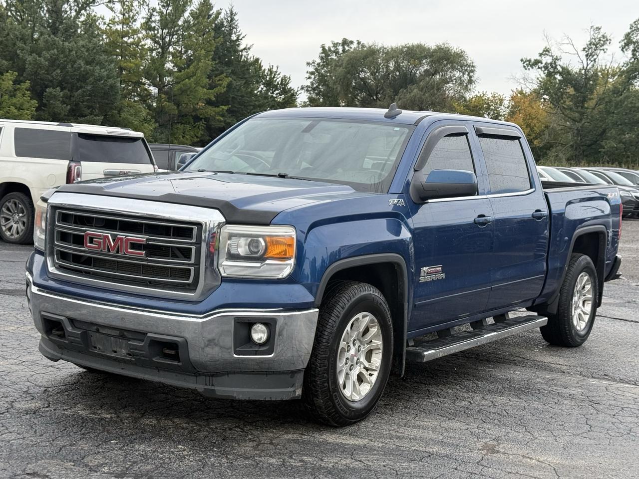 2015 GMC Sierra 1500 4WD CREW CAB 143.5" SLE Photo