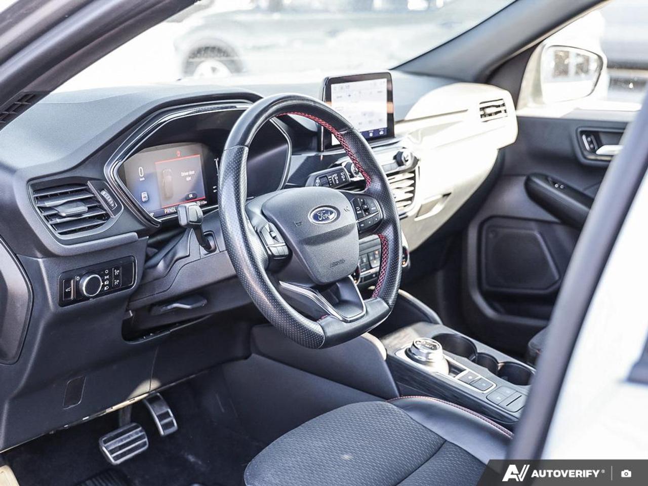 2024 Ford Escape ST-Line HEATED STEERING WHEEL | FRONT DUAL A/C | POWER LIF Photo