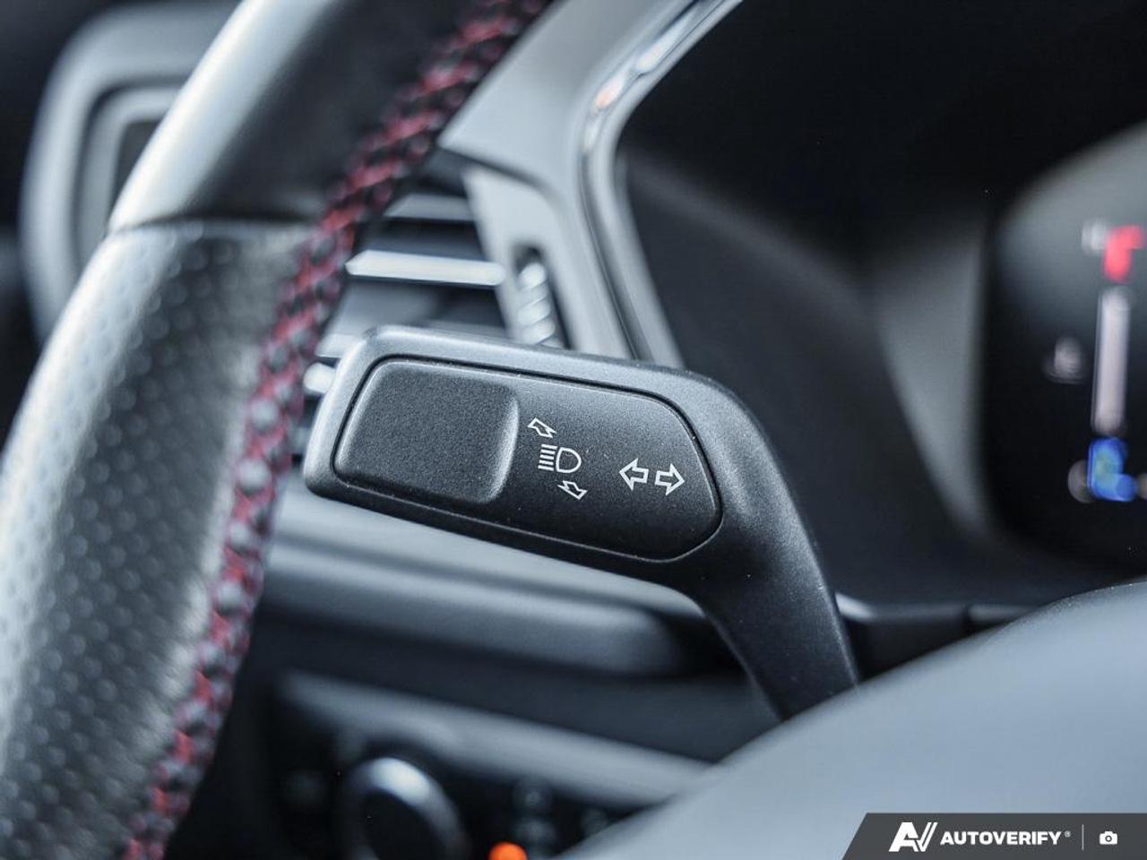 2024 Ford Escape ST-Line HEATED STEERING WHEEL | FRONT DUAL A/C | POWER LIF Photo
