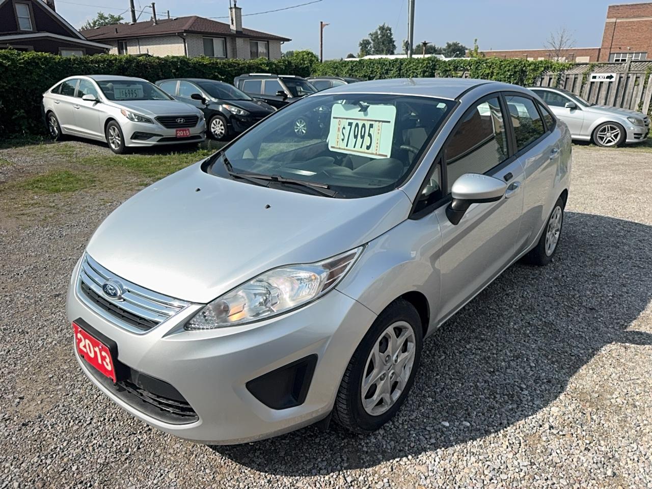 2013 Ford Fiesta SE Photo