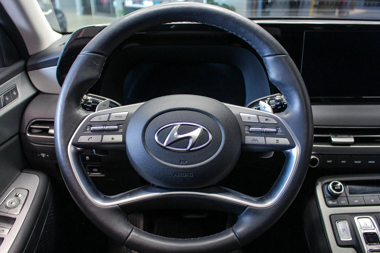 2023 Hyundai PALISADE Urban 7 Passenger SECOND ROW CAPTAINS CHAIRS - LEATHER SEATS - APPLE CARPLAY AND ANDROID AUTO Photo