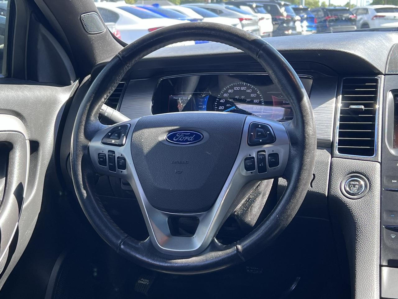 2015 Ford Taurus 4dr Sdn SEL AWD Photo