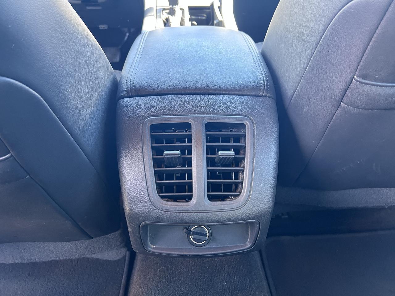2015 Ford Taurus 4dr Sdn SEL AWD Photo