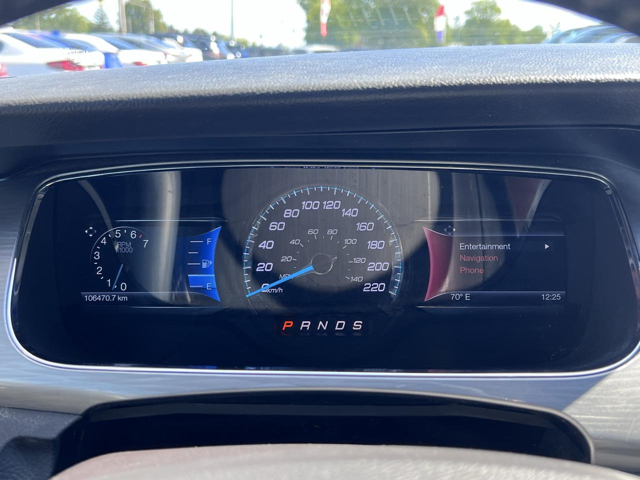 2015 Ford Taurus 4dr Sdn SEL AWD Photo