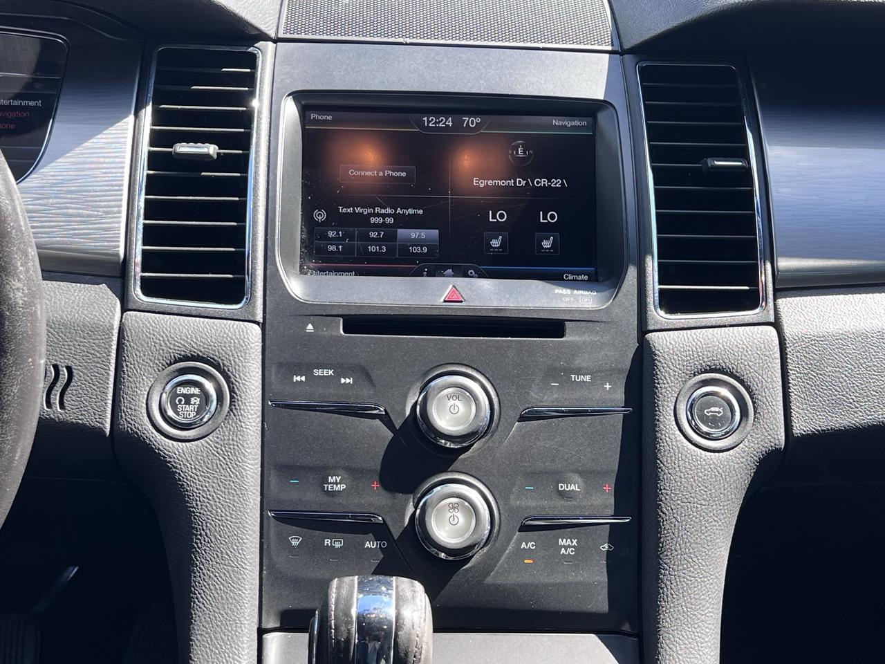 2015 Ford Taurus 4dr Sdn SEL AWD Photo