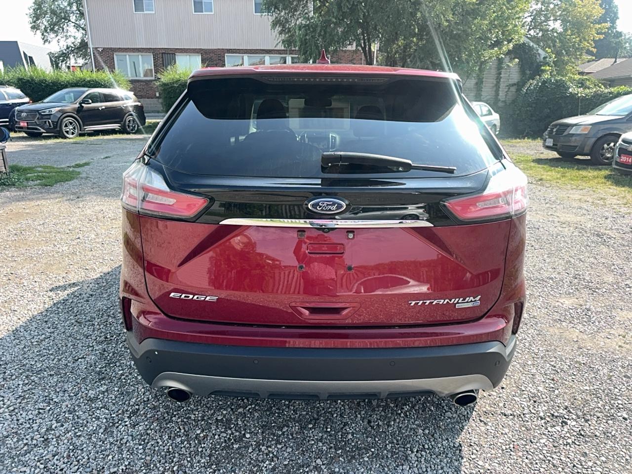 2019 Ford Edge Titanium Photo