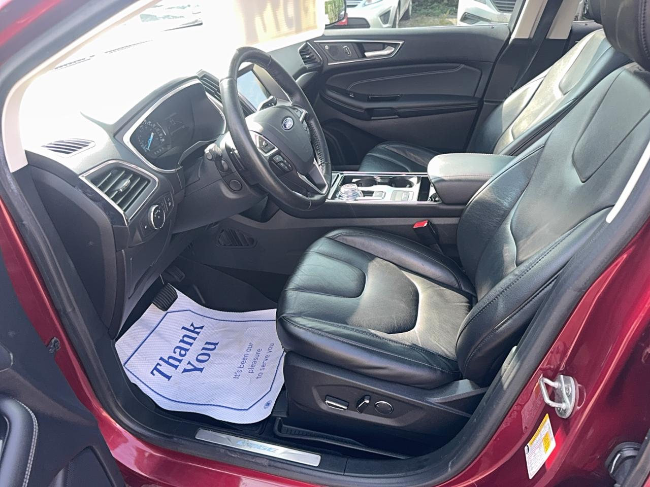 2019 Ford Edge Titanium Photo
