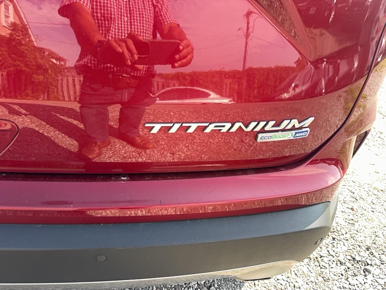 2019 Ford Edge Titanium Photo