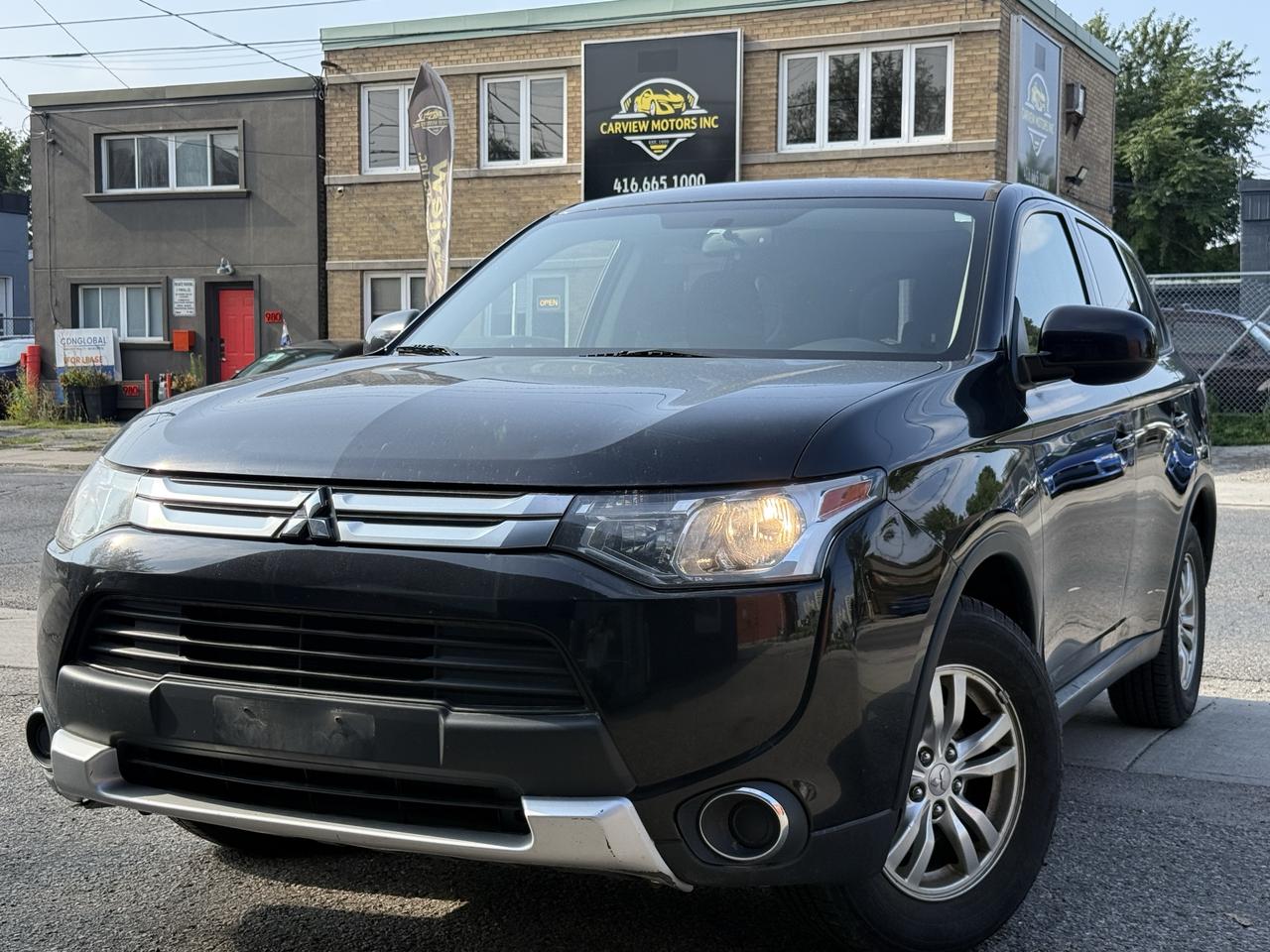 2015 Mitsubishi Outlander ES - Photo #1