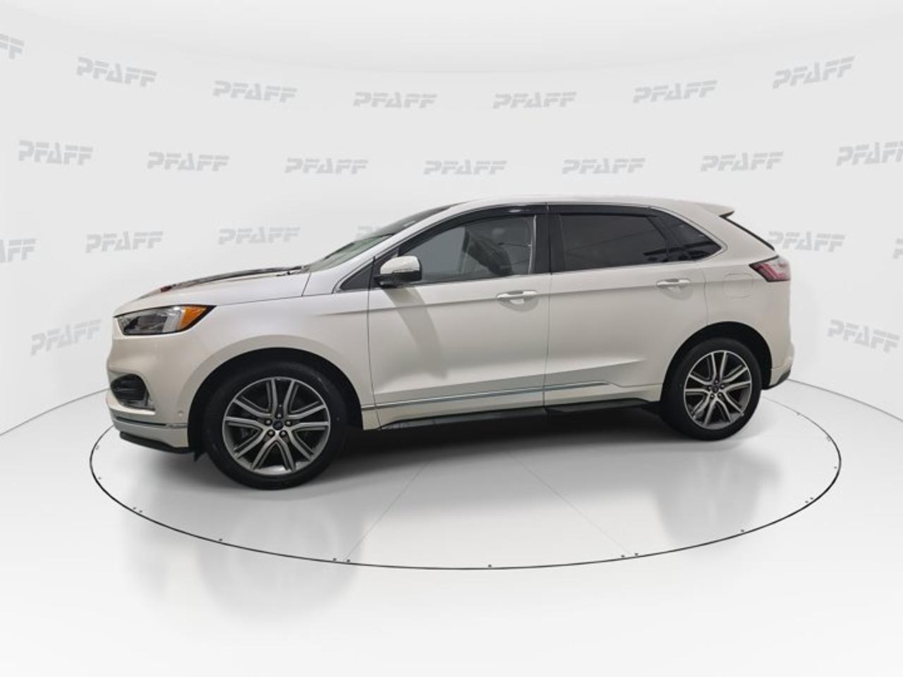 2019 Ford Edge Titanium Photo