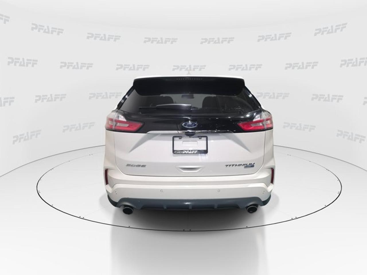 2019 Ford Edge Titanium Photo