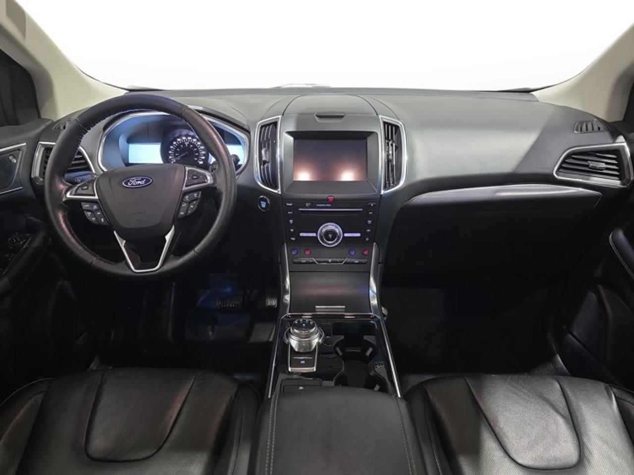 2019 Ford Edge Titanium Photo