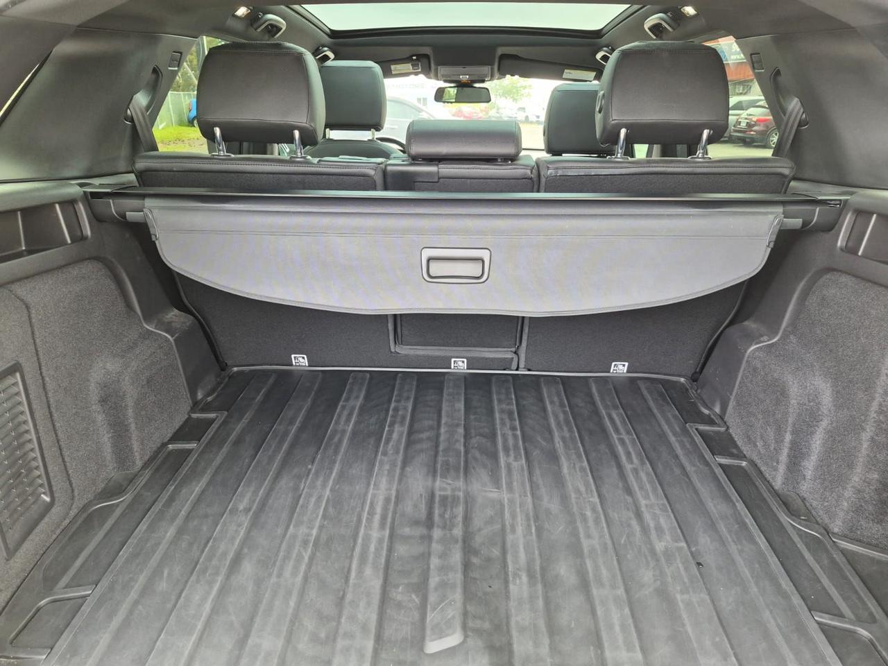 2017 Land Rover Discovery Sport 4WD 4dr HSE Photo