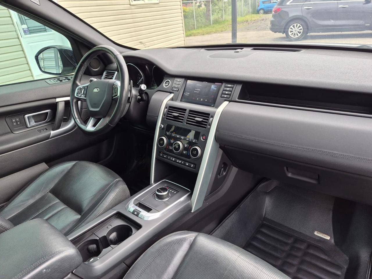 2017 Land Rover Discovery Sport 4WD 4dr HSE Photo