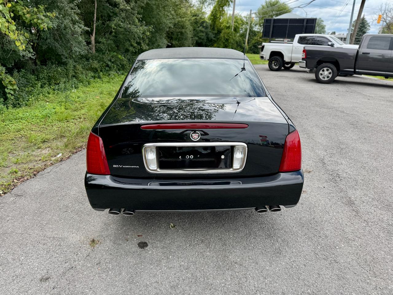 2002 Cadillac DeVille 4dr Krystal Kouch Limousine Photo