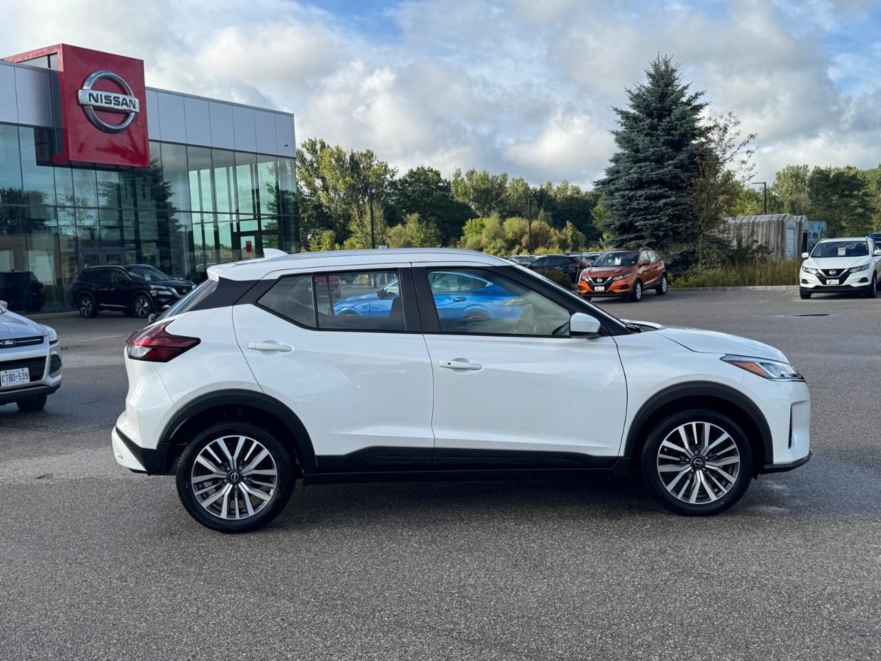 2024 Nissan Kicks SV FWD Photo5