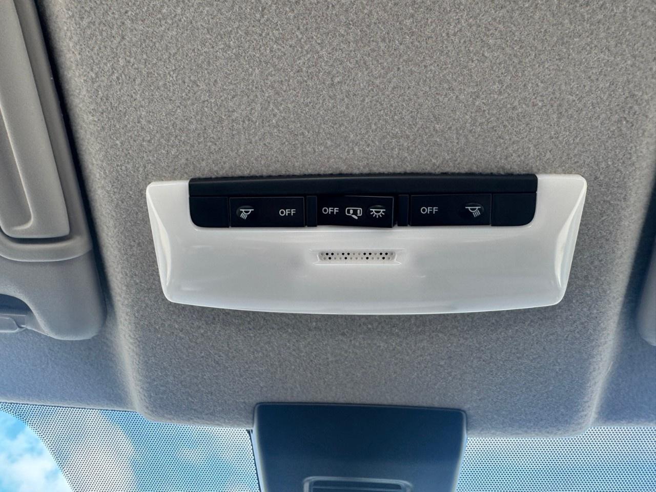 2024 Nissan Kicks SV FWD Photo