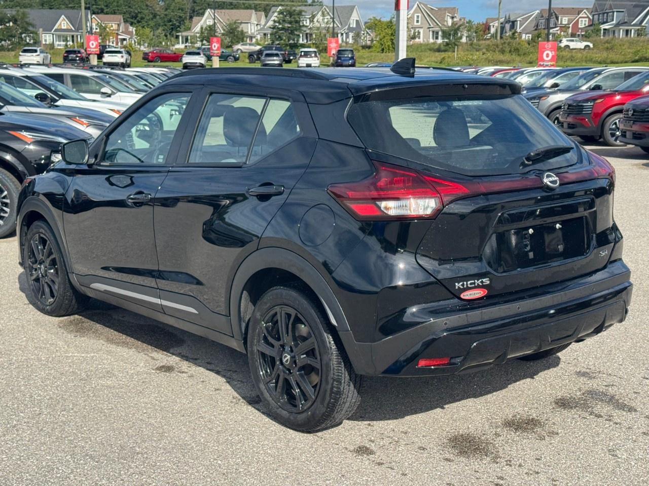 2024 Nissan Kicks SR FWD Photo