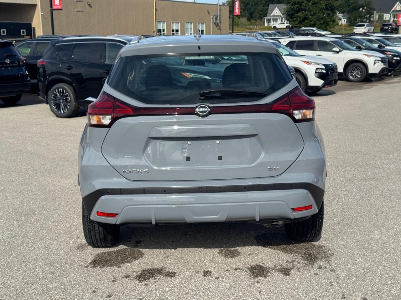 2024 Nissan Kicks SV FWD Photo