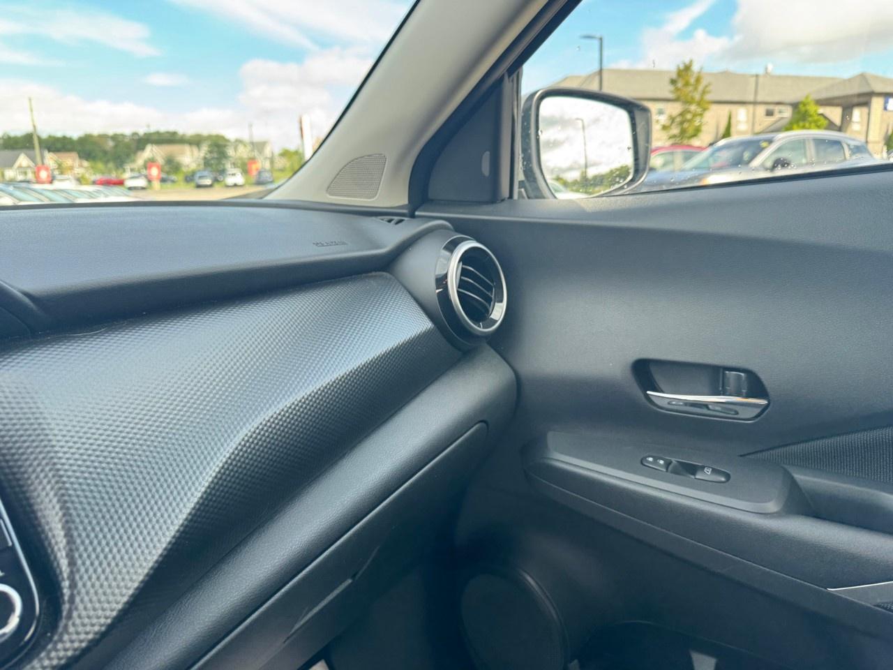 2024 Nissan Kicks SV FWD Photo