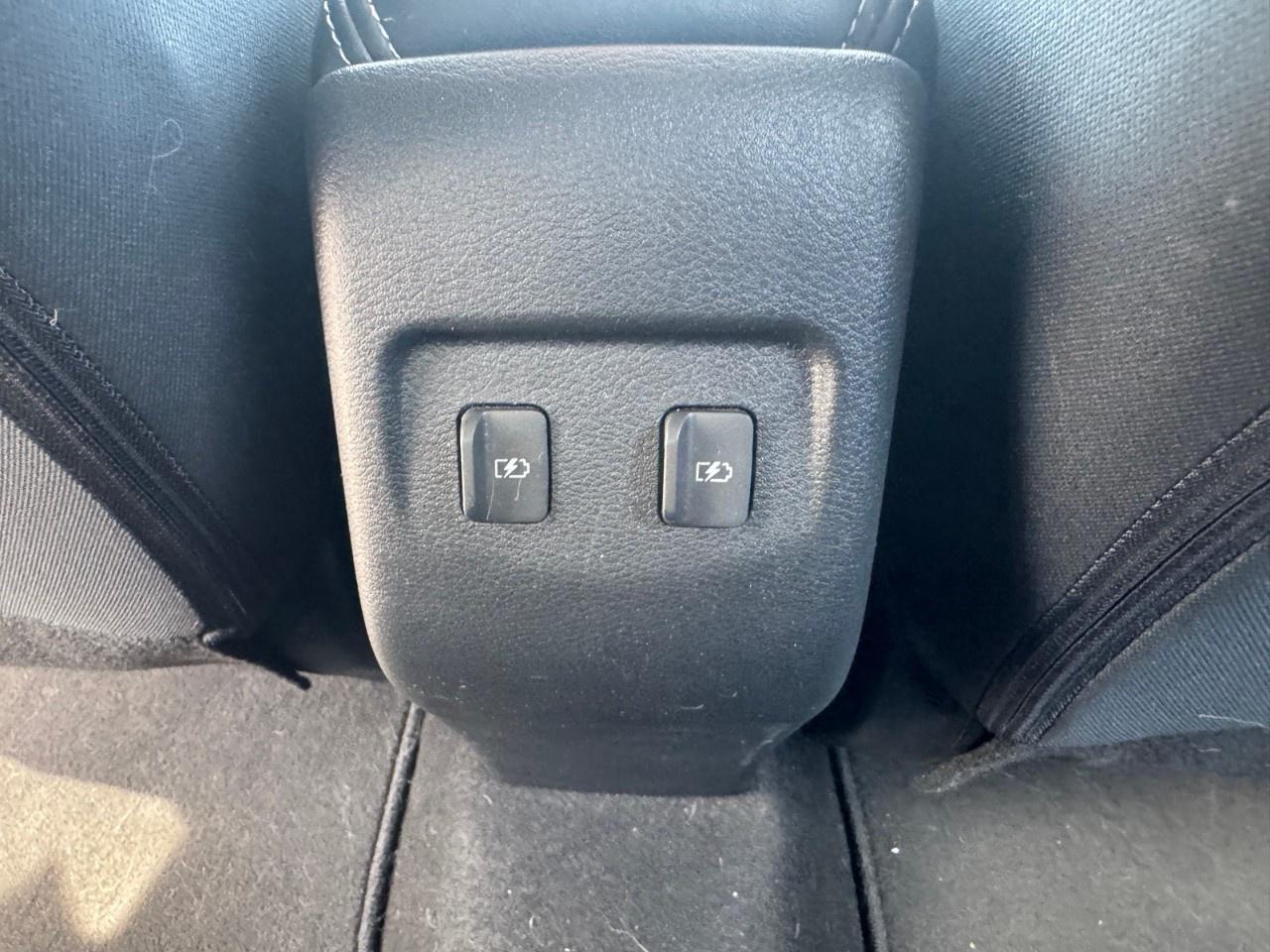 2024 Nissan Kicks SV FWD Photo