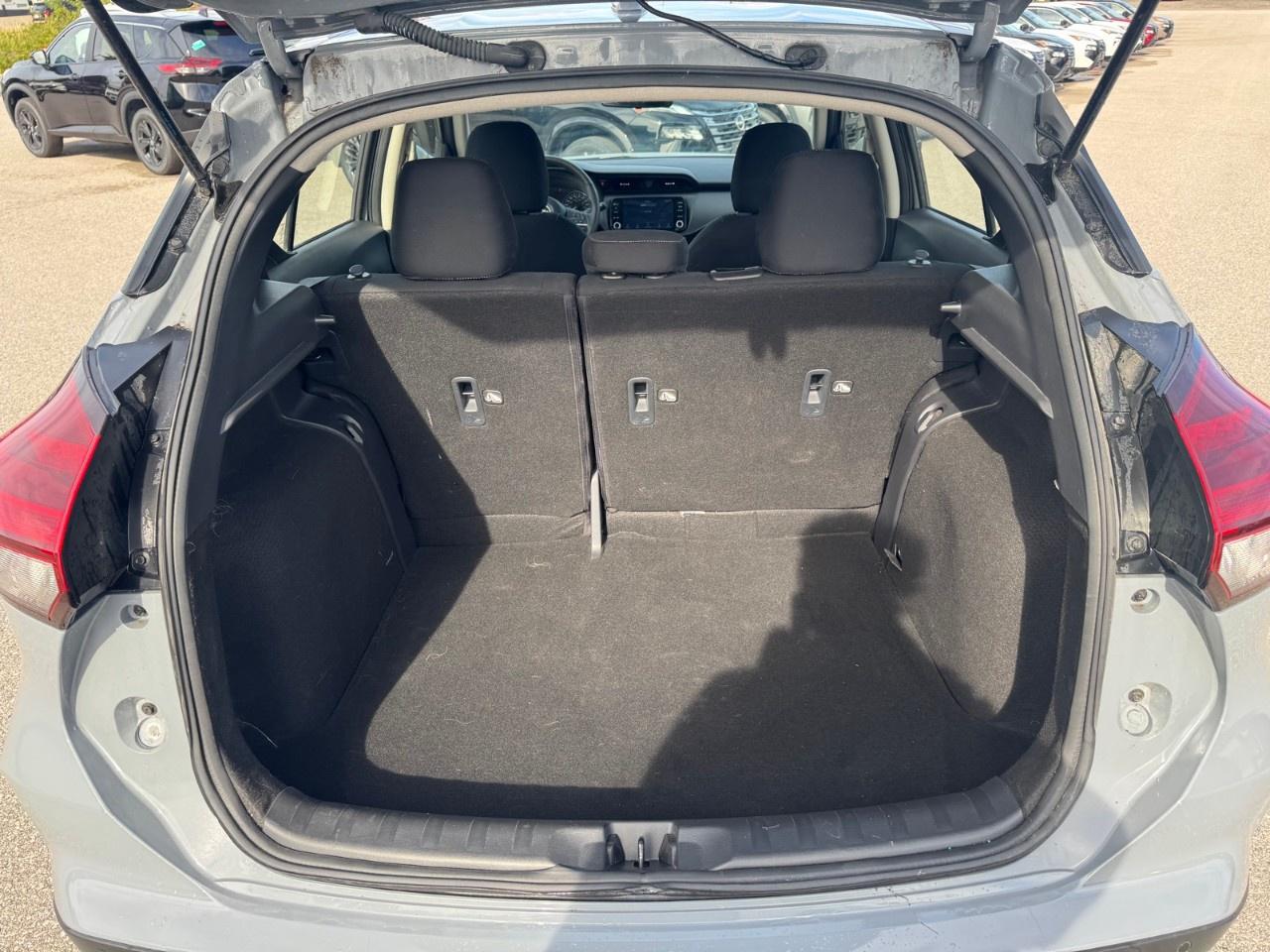 2024 Nissan Kicks SV FWD Photo