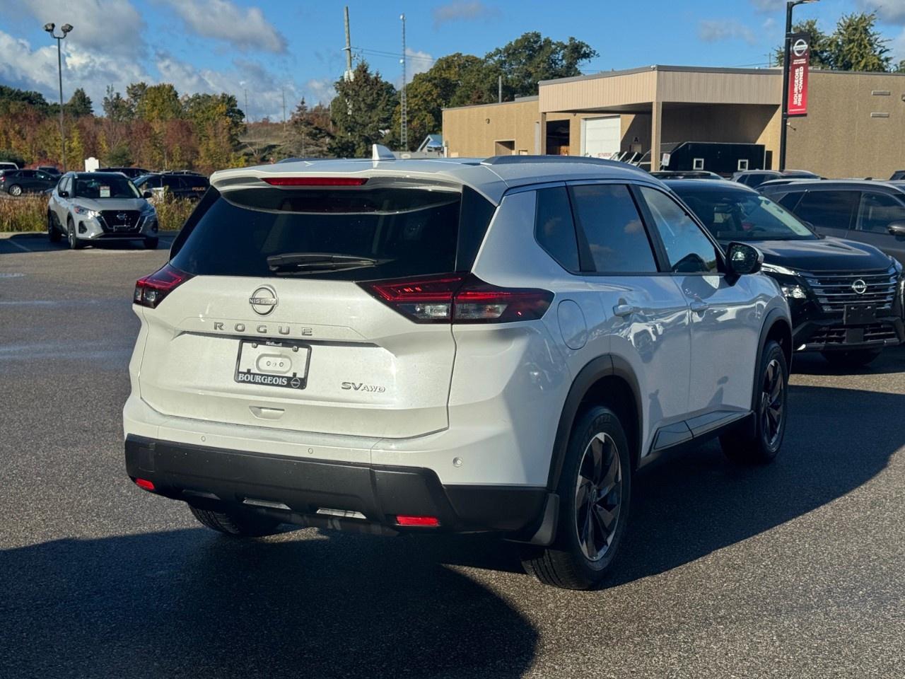 2024 Nissan Rogue AWD SV Moonroof Photo
