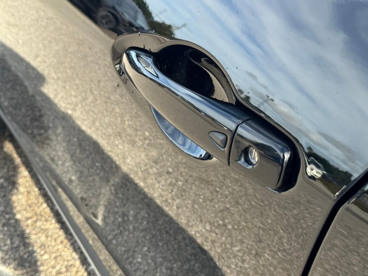 2024 Nissan Kicks SR FWD Photo