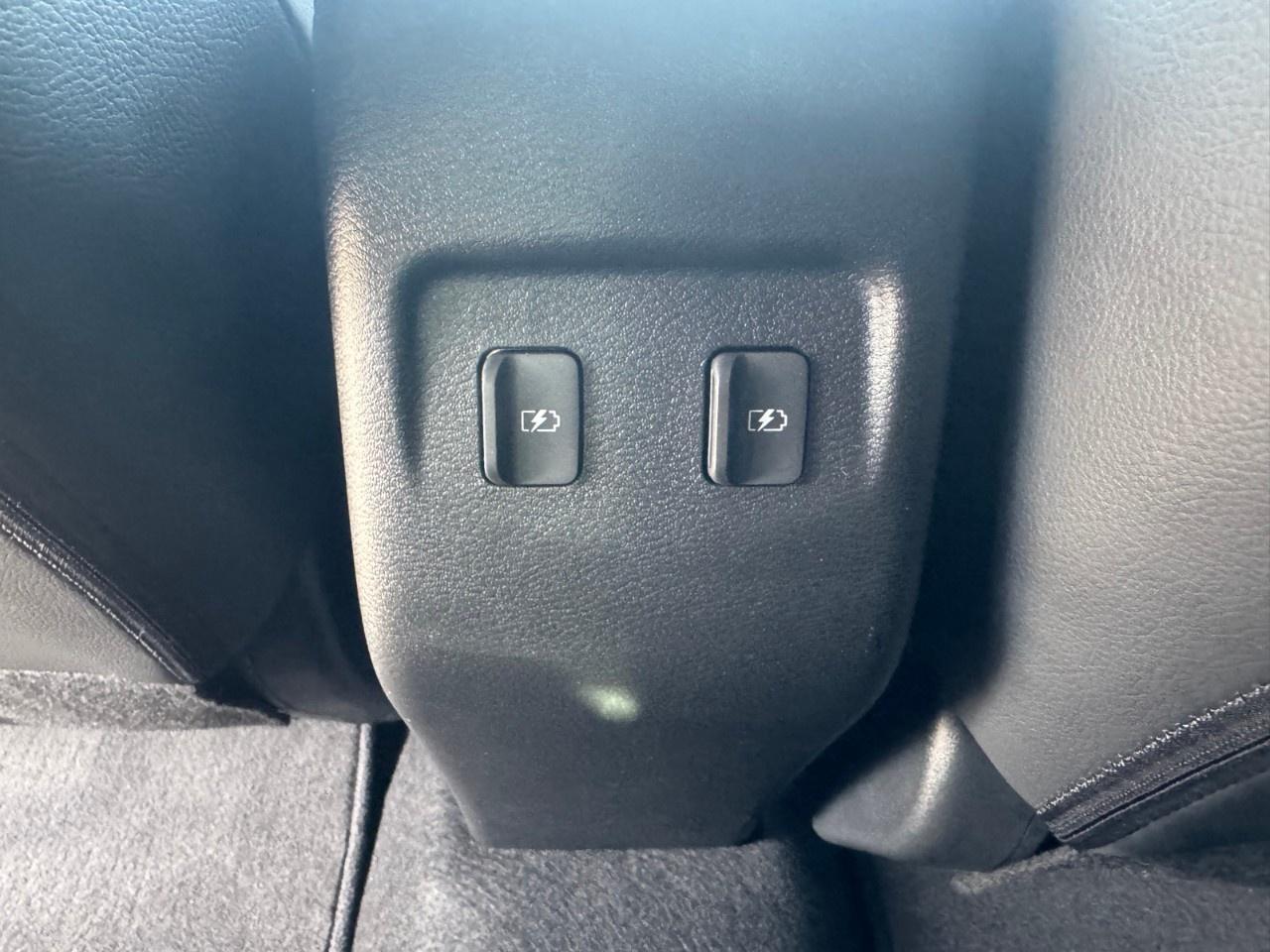 2024 Nissan Kicks SR FWD Photo