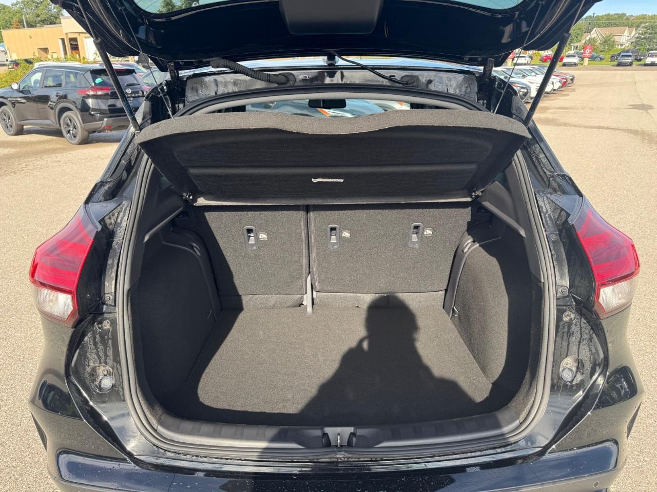 2024 Nissan Kicks SR FWD Photo