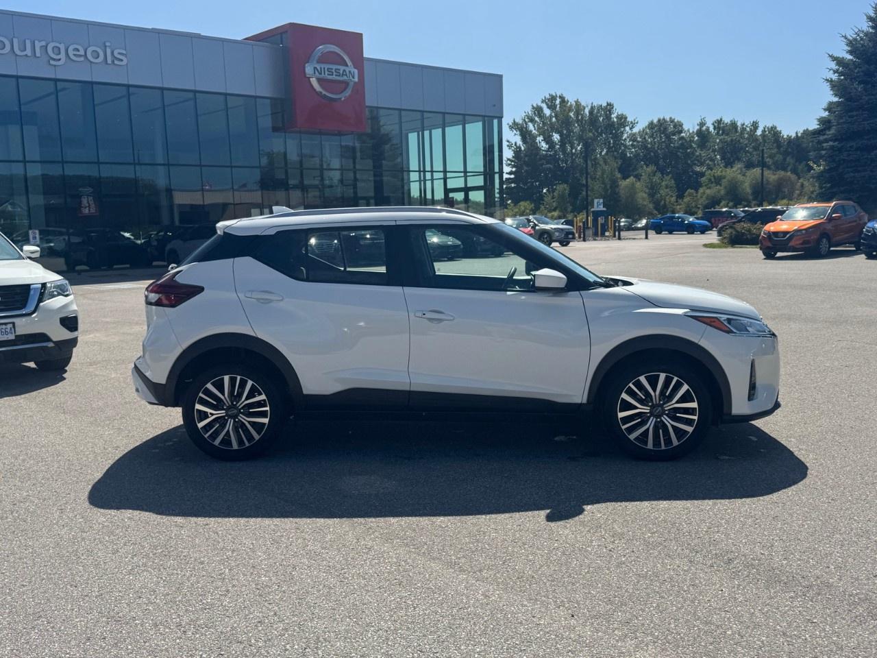 2024 Nissan Kicks SV FWD Photo5