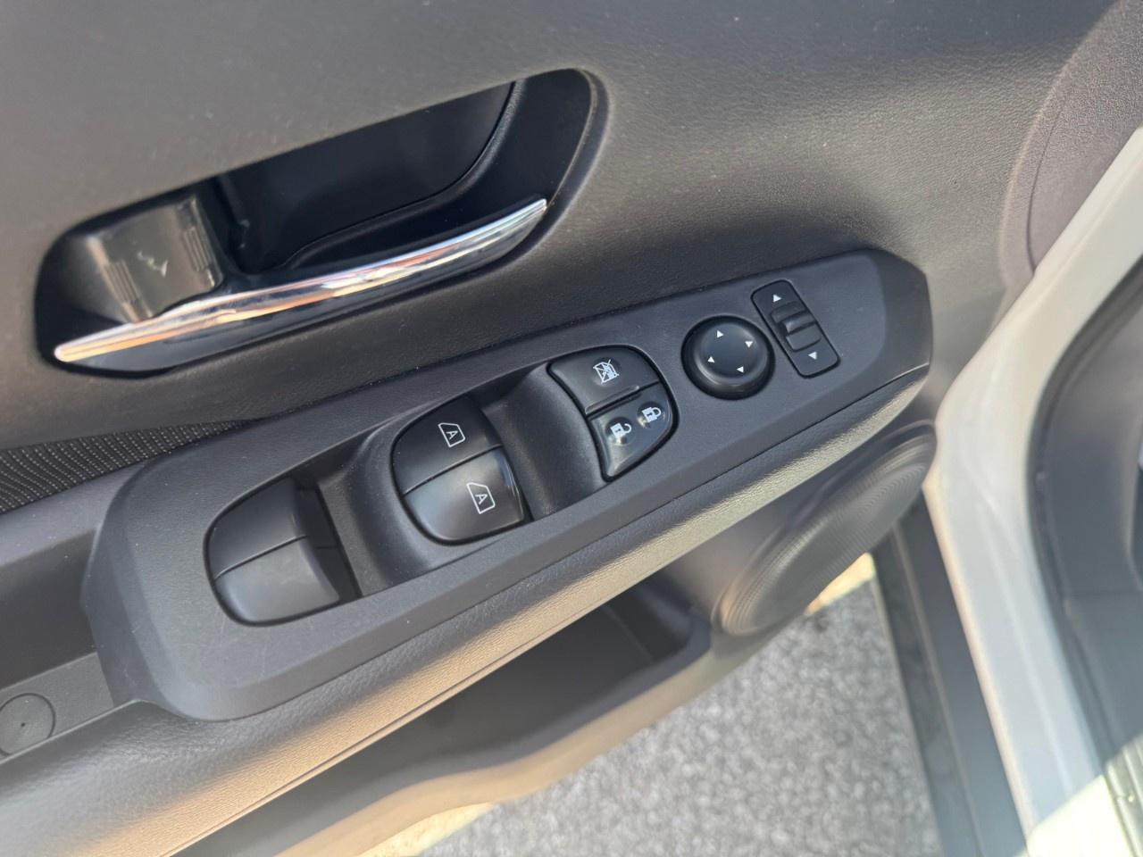 2024 Nissan Kicks SV FWD Photo