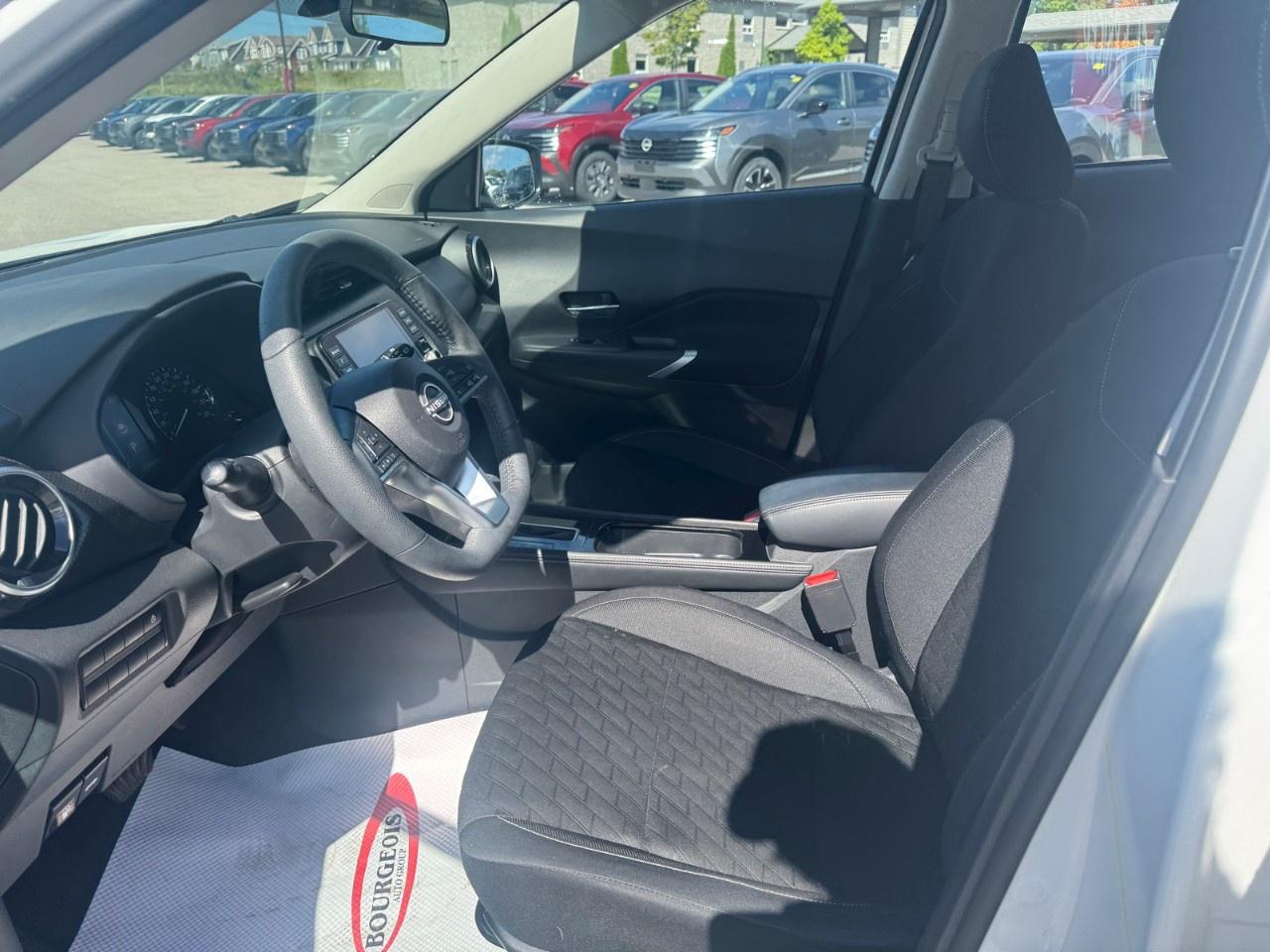 2024 Nissan Kicks SV FWD Photo