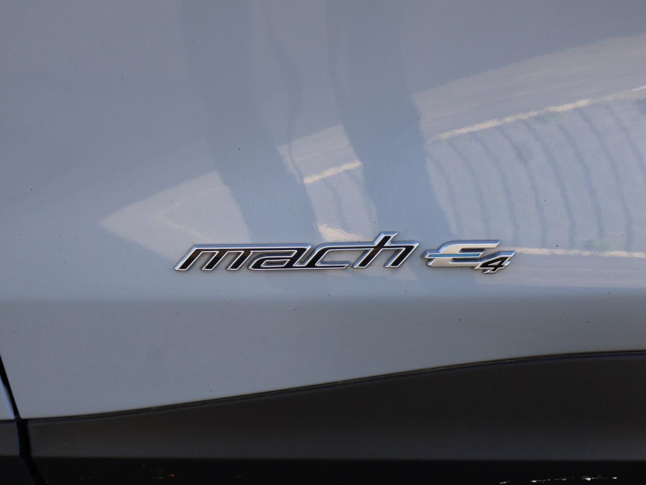 2024 Ford Mustang Mach-E SELECT AWD *1 OWNER* CAMERA NAV BLUETOOTH LEATHER HEATED SEATS CRUISE ALLOYS Photo