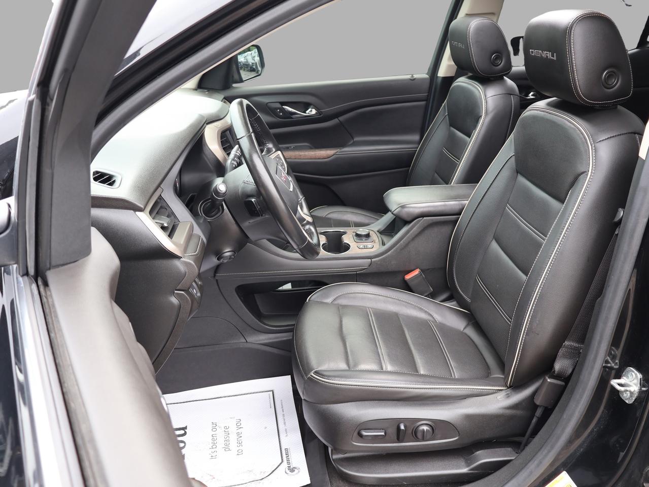 2020 GMC Acadia V6 DENALI AWD *SERVICE RECORDS* CAMERA NAV BLUETOOTH LEATHER HEATED SEATS PANO ROOF CRUISE ALLOYS Photo