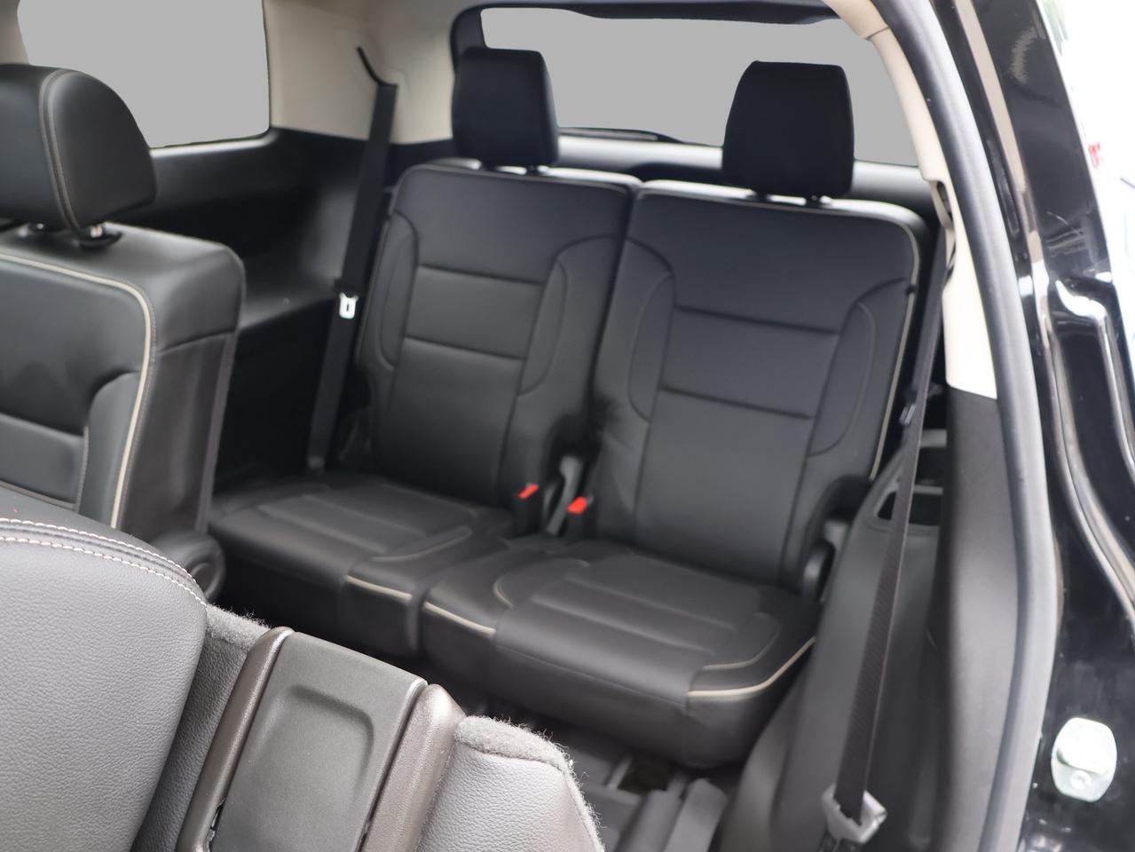 2020 GMC Acadia V6 DENALI AWD *SERVICE RECORDS* CAMERA NAV BLUETOOTH LEATHER HEATED SEATS PANO ROOF CRUISE ALLOYS Photo