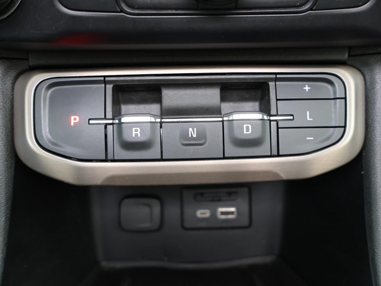 2020 GMC Acadia V6 DENALI AWD *SERVICE RECORDS* CAMERA NAV BLUETOOTH LEATHER HEATED SEATS PANO ROOF CRUISE ALLOYS Photo