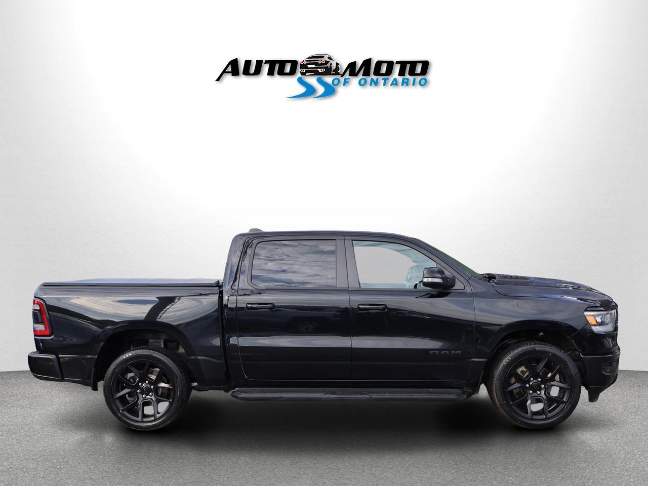 2022 RAM 1500 HEMI SPORT 4WD CREW *SERVICE RECORDS* NAV 360 CAMERA COOL/HEAT LEATHER SENSORS Photo