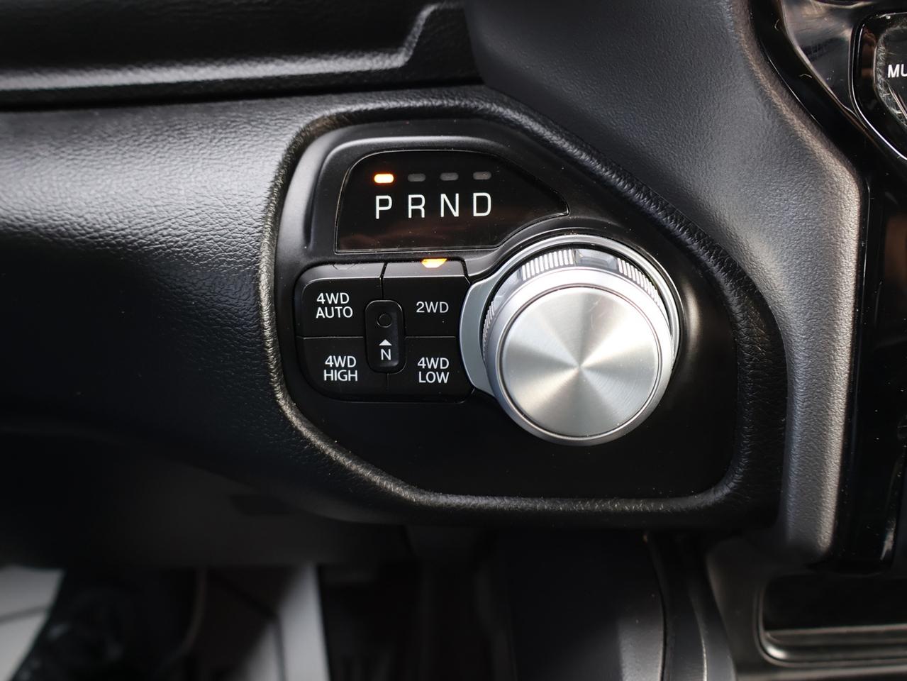 2022 RAM 1500 HEMI SPORT 4WD CREW *SERVICE RECORDS* NAV 360 CAMERA COOL/HEAT LEATHER SENSORS Photo