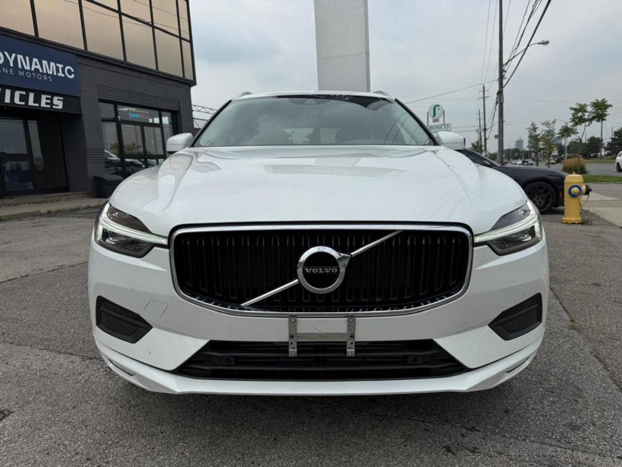 2021 Volvo XC60 T6 MOMENTUM AWD /PANO SUNROOF /NAVI /BLIND SPOT - Photo #2