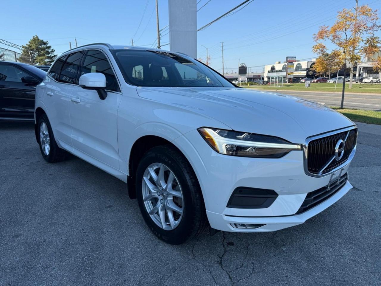 2021 Volvo XC60 T6 MOMENTUM AWD /PANO SUNROOF /NAVI /BLIND SPOT Photo